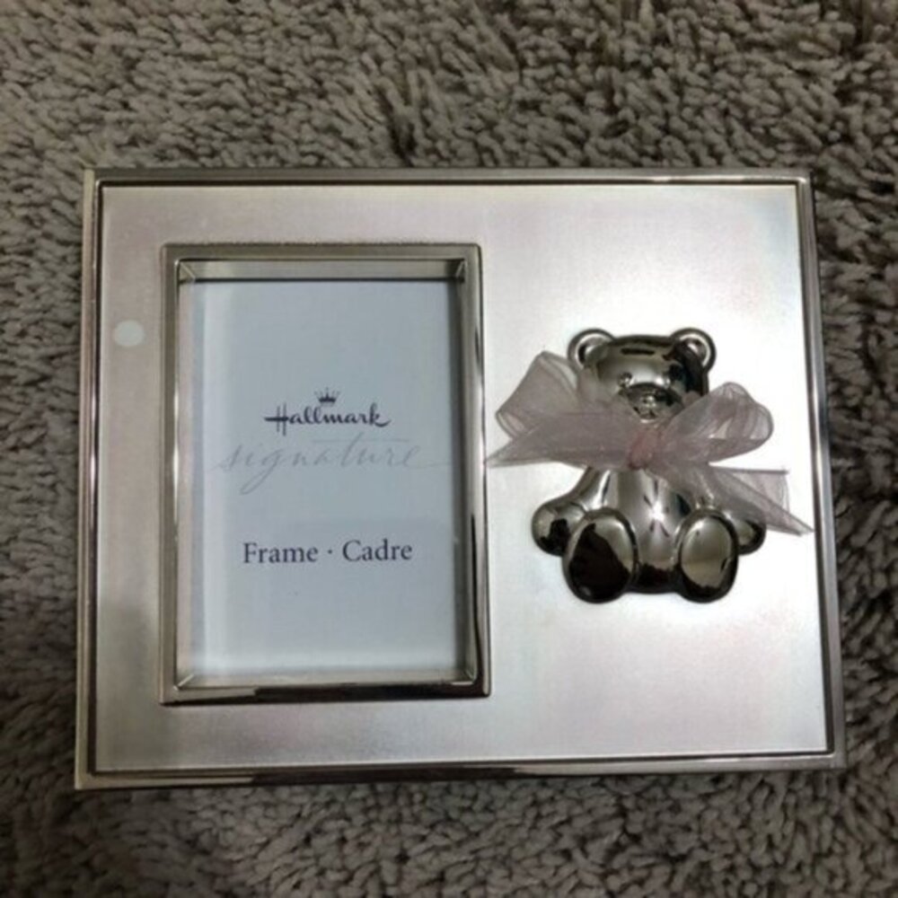 Hallmark gold Picture Frame with pink bow Bear Accent NWOT
